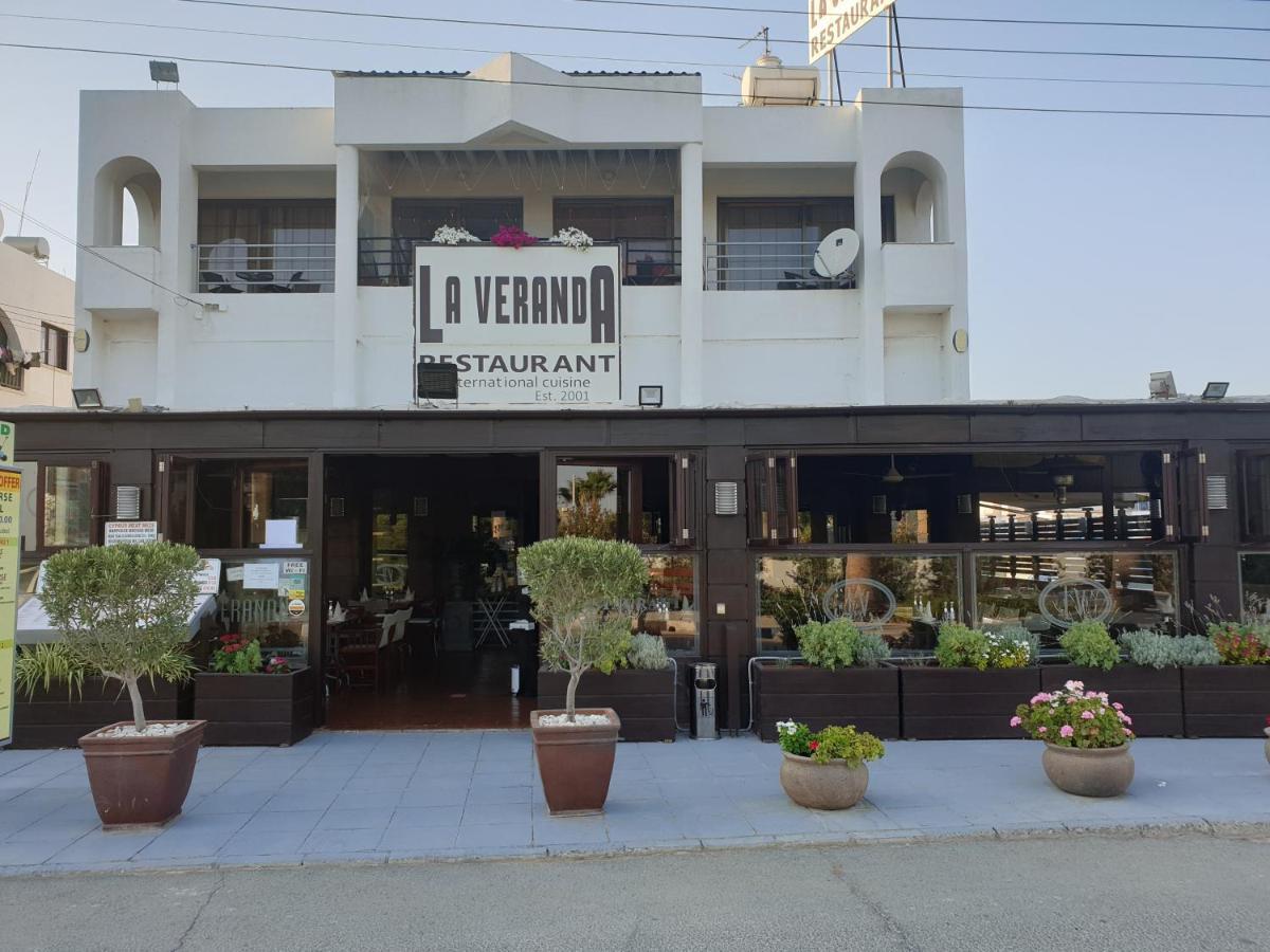 La Veranda Sea View Apartments Larnaca Exterior foto