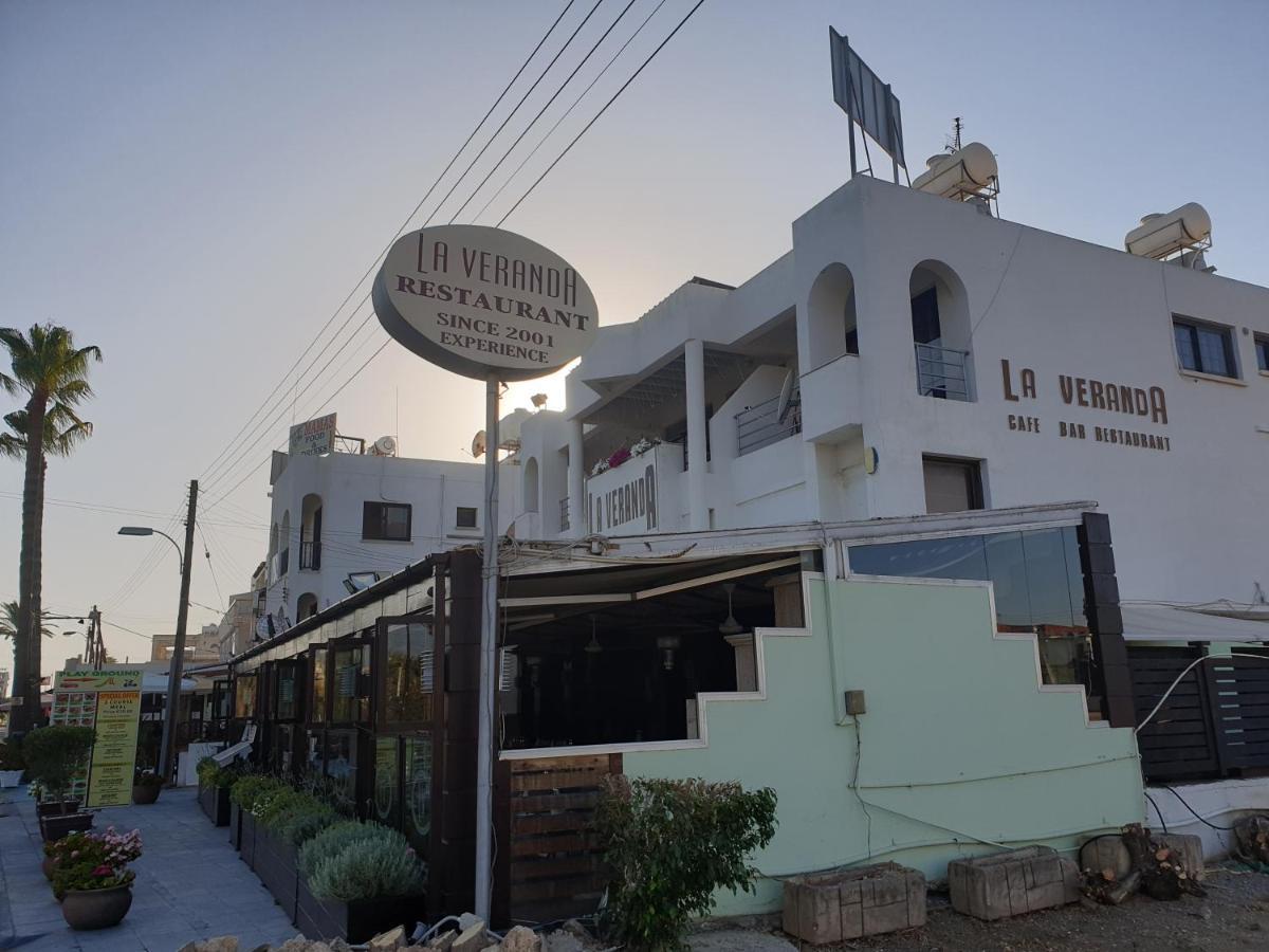 La Veranda Sea View Apartments Larnaca Exterior foto