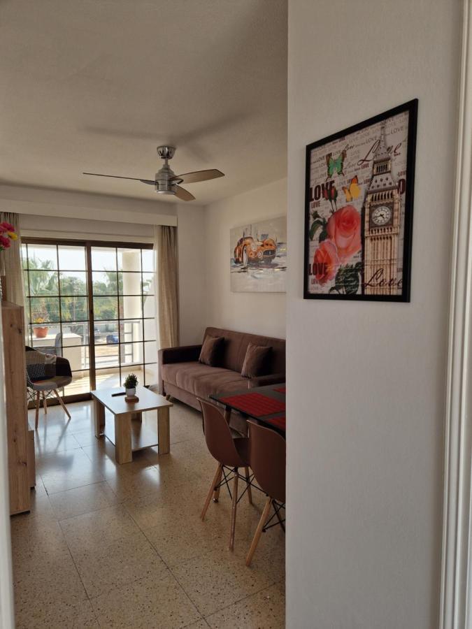 La Veranda Sea View Apartments Larnaca Exterior foto
